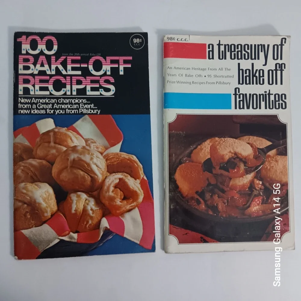 PILLSBURY Bake Off Cookbook Lot 1969 Treasury Favorites 100 Recipes Vintage